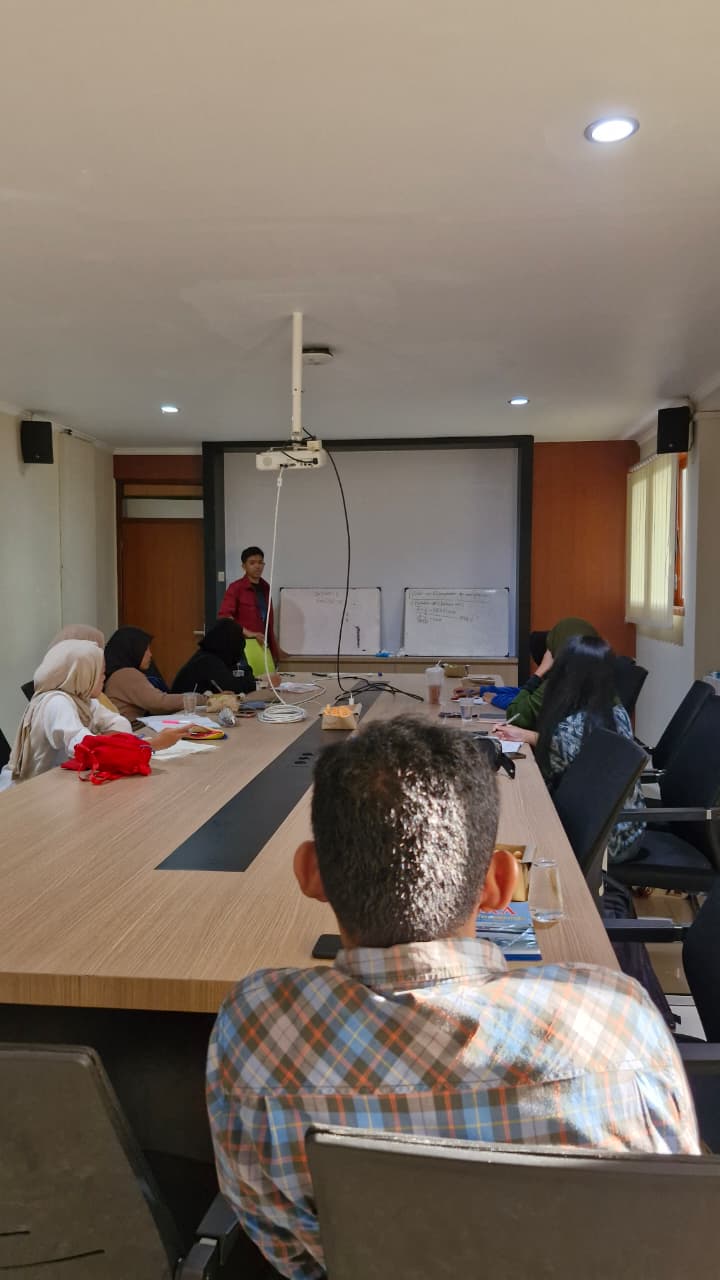 Dokumentasi kegiatan RakitCode 8